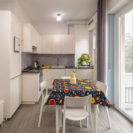 Apartment Brand New And Close To Downtown!
