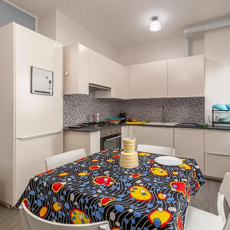 Brand New And Close To Downtown! Apartment