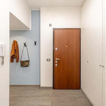 Apartment Brand New And Close To Downtown!