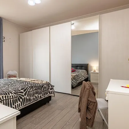 Brand New And Close To Downtown! Milán